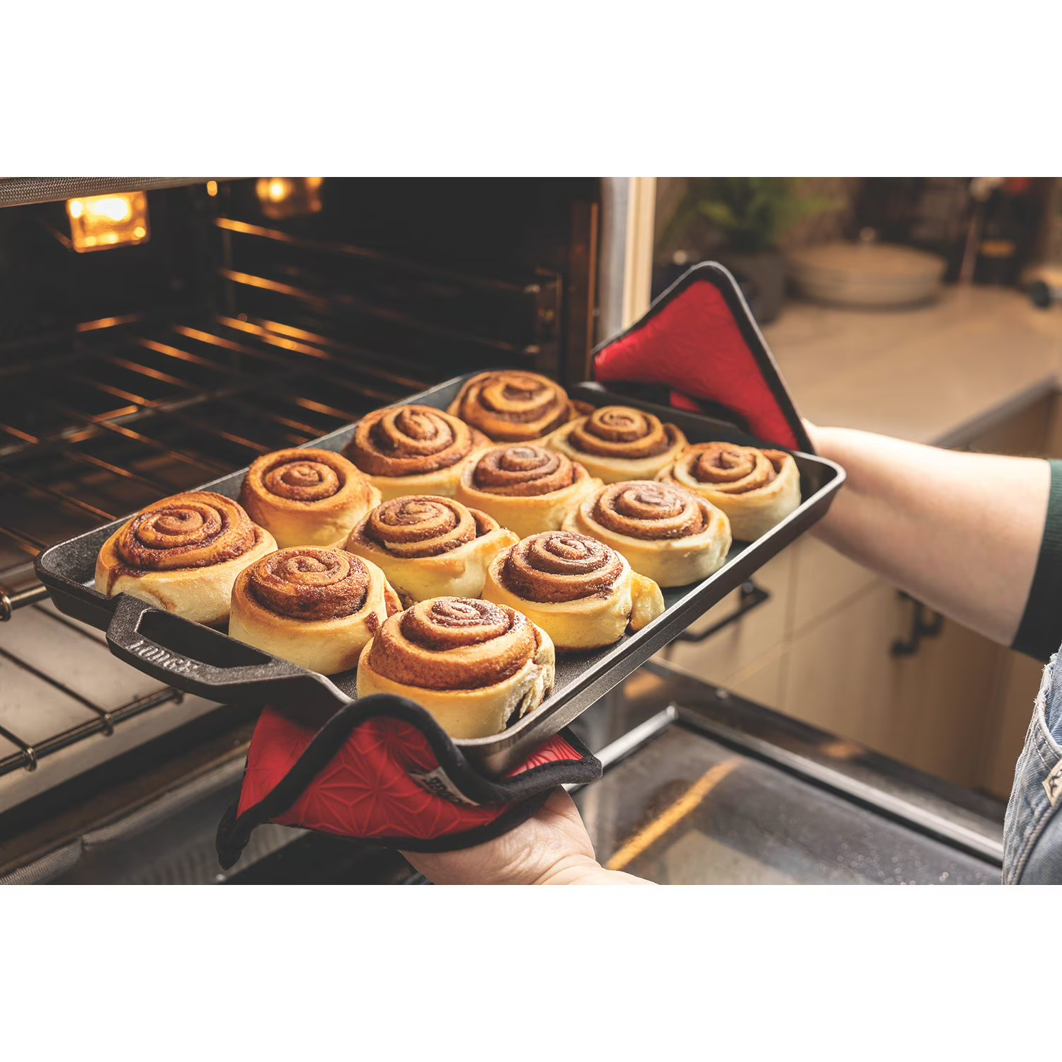 Lodge Seasoned Cast Iron Multi-Use Griddle & Baking Pan – Nuvero Homz - Image 2